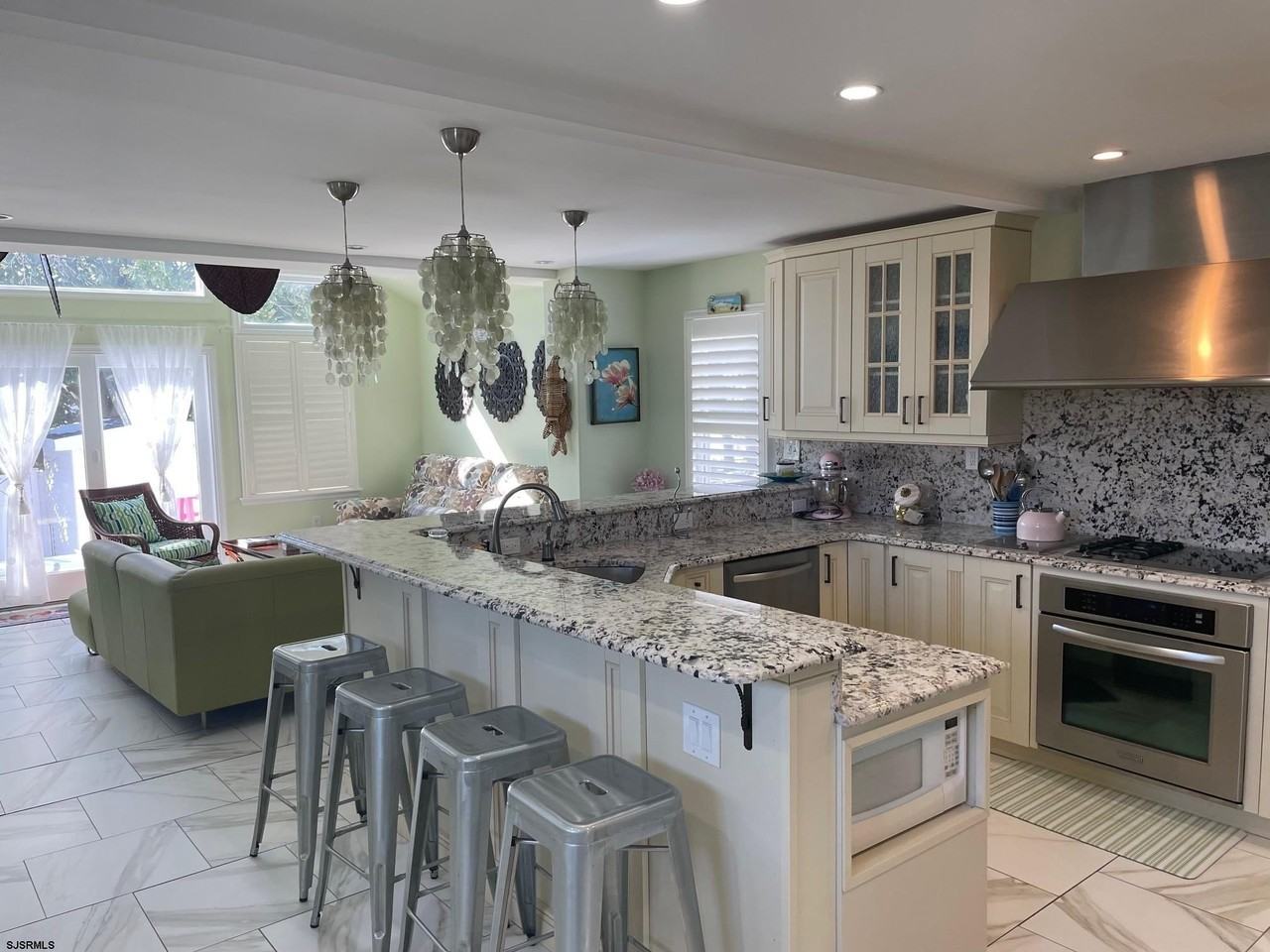 14 N Madison Ave - Photo 5 of 13