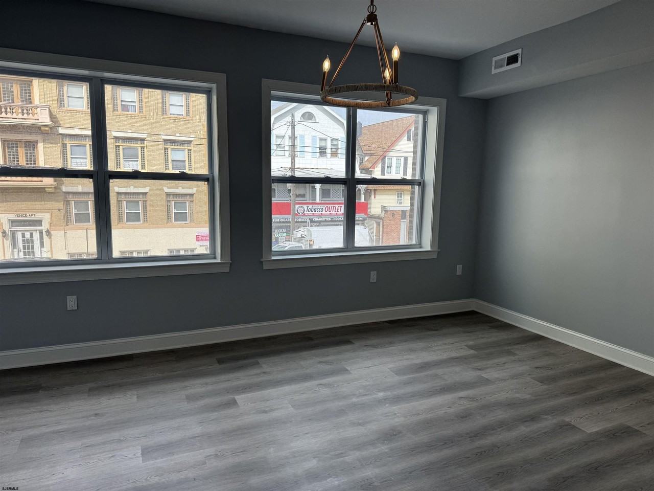 3808 Ventnor Ave - Photo 3 of 30