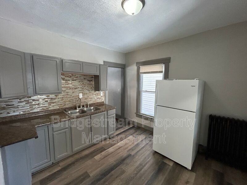 2034 Stapleton Ct - Photo 7 of 9