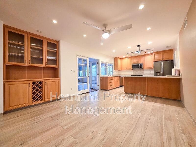 7381 Laura Ct - Photo 4 of 19