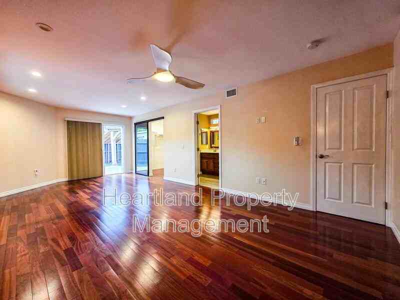 7381 Laura Ct - Photo 6 of 19