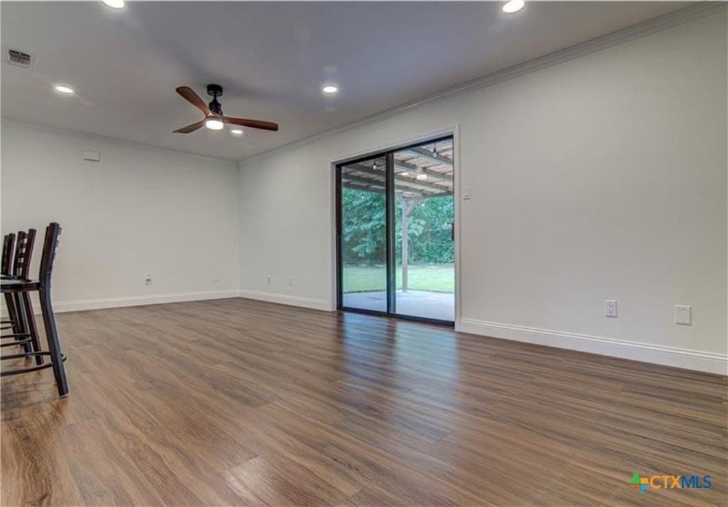 1905 Moonlight Dr - Photo 5 of 16