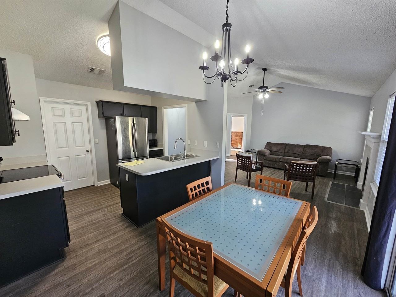 2428 Beechnut Ln - Photo 6 of 15