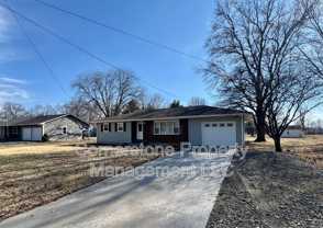 202 W Bridge St - Photo 1 of 1