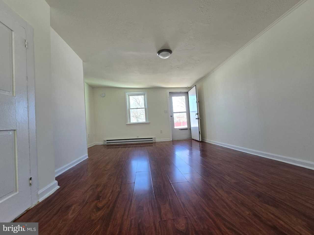 76 Chestnut St Unit B #B - Photo 4 of 50