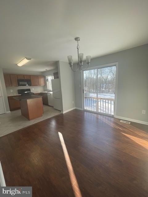 19 Sir Thomas Ln - Photo 7 of 25