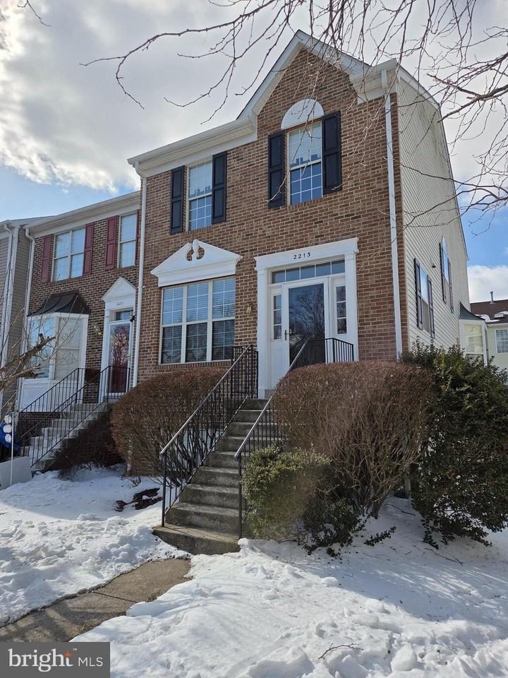 2213 Montauk Dr - Photo 2 of 16