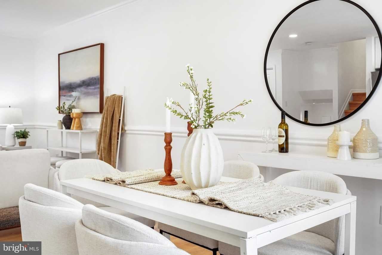 1015 Mount Holly Dr - Photo 7 of 50