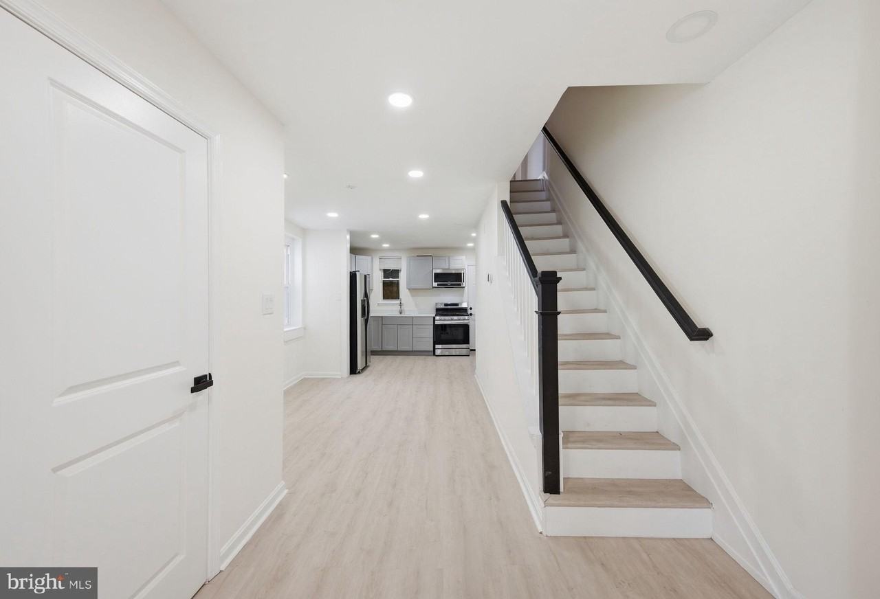 2636 Lauretta Ave - Photo 5 of 37