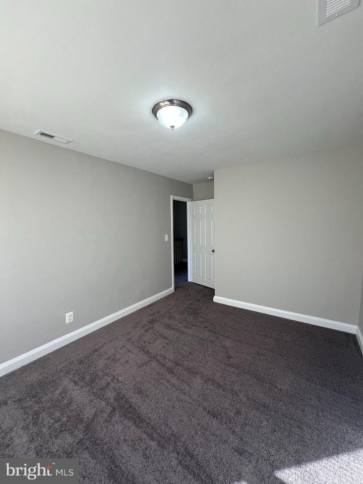 3611 Ravenwood Ave #2 - Photo 5 of 9
