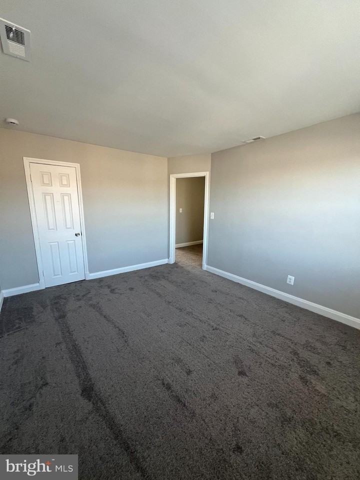 3611 Ravenwood Ave #2 - Photo 7 of 9