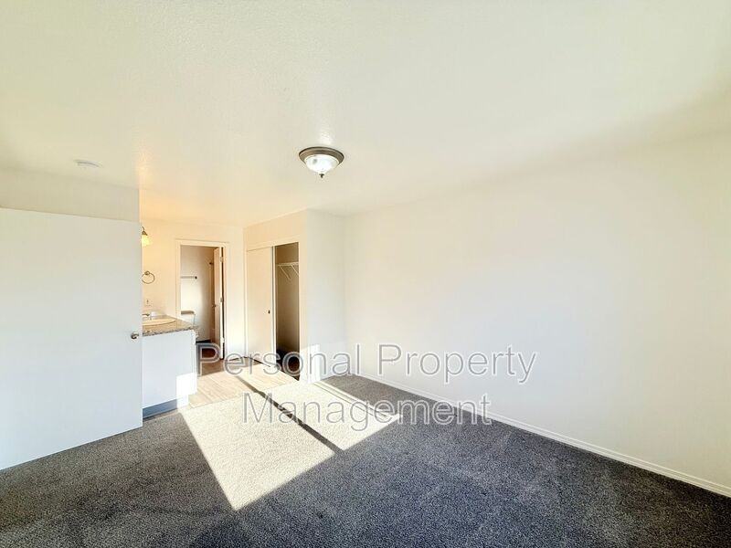 3412 Ne 66th Ave #A12 - Photo 7 of 14