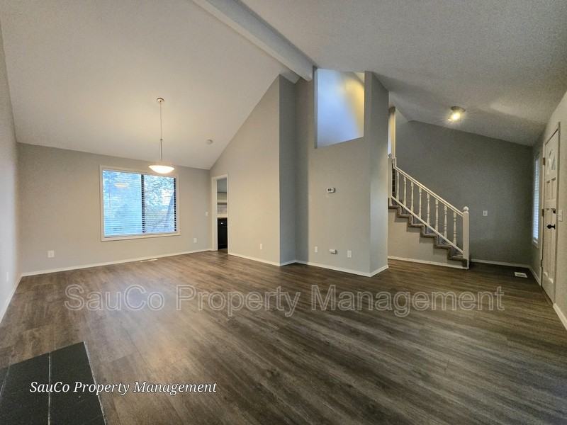 7176 Sw 161st Ter - Photo 5 of 31