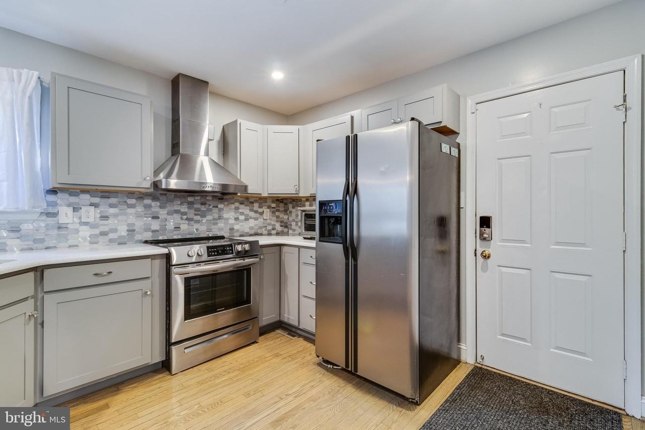 1706 Market St - Photo 4 of 35