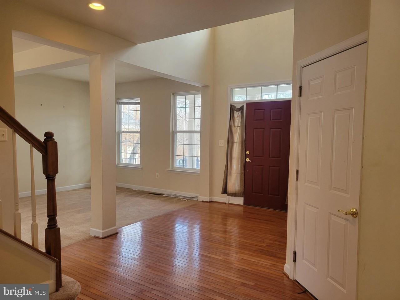 1982 Yorkshire Ct - Photo 4 of 35