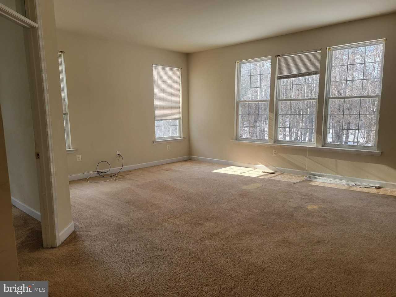 1982 Yorkshire Ct - Photo 6 of 35