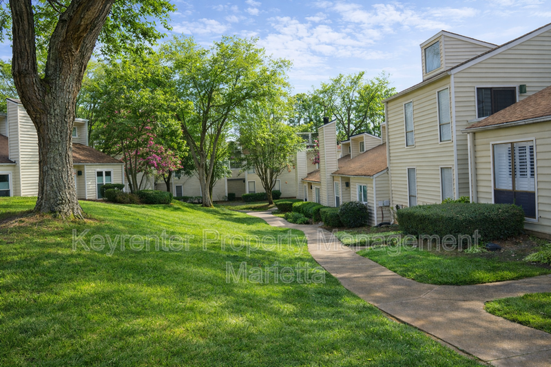 603 Serramonte Dr - Photo 2 of 18