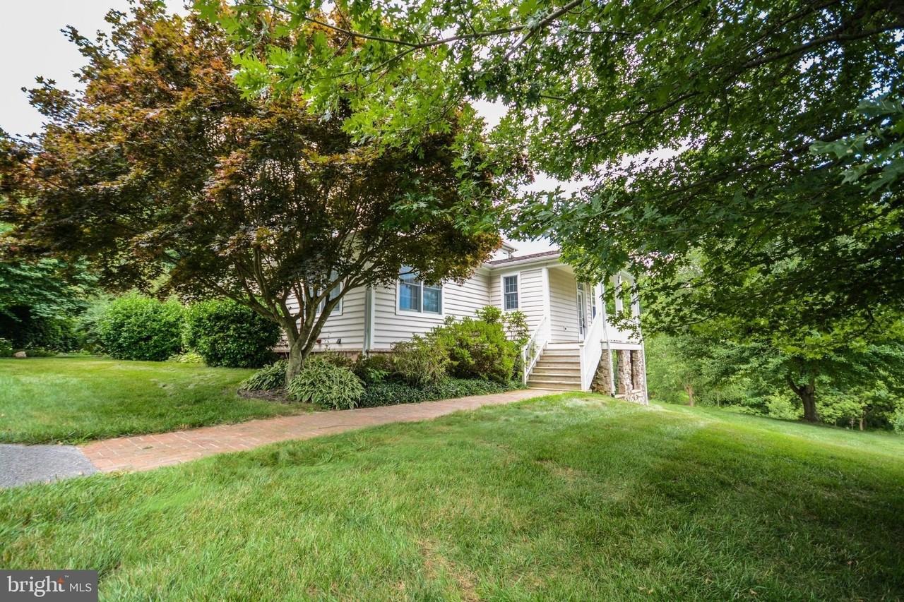 8711 Hawbottom Rd - Photo 3 of 50