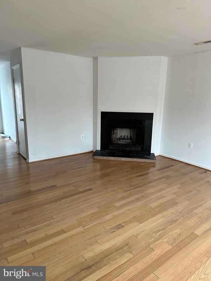 7530 S Arbory Ln Unit 395 #395 - Photo 2 of 21