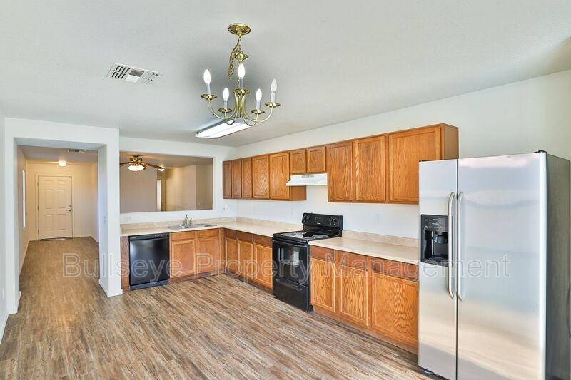 11425 E Flower Ave - Photo 6 of 29