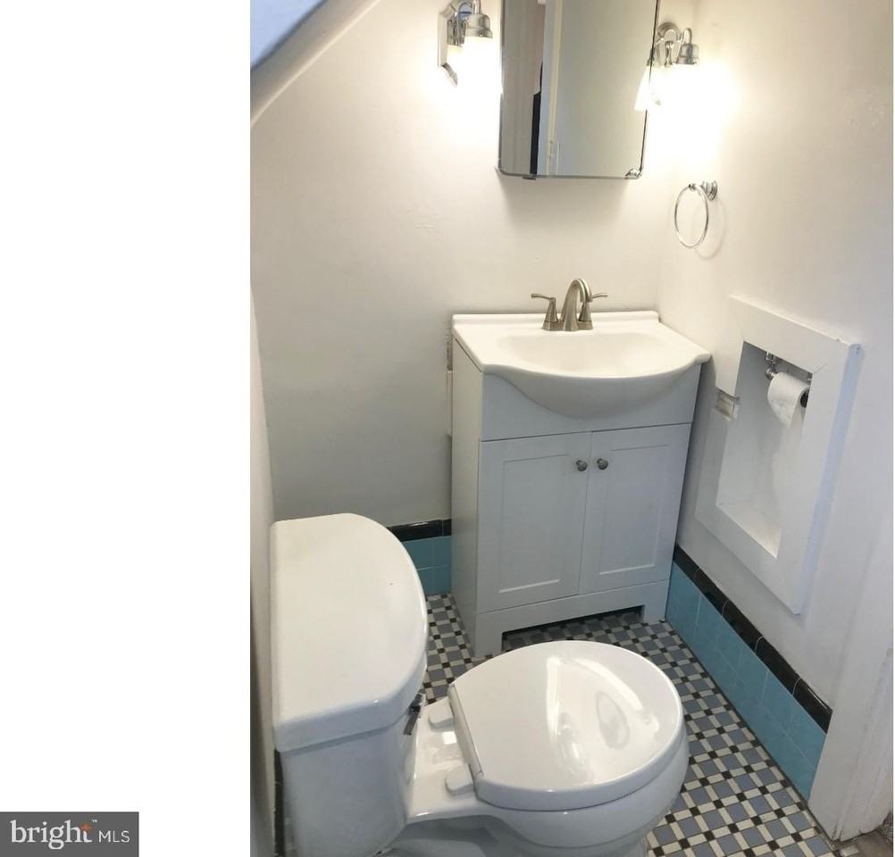 902 Hughes Dr Unit 2 #2 - Photo 3 of 8