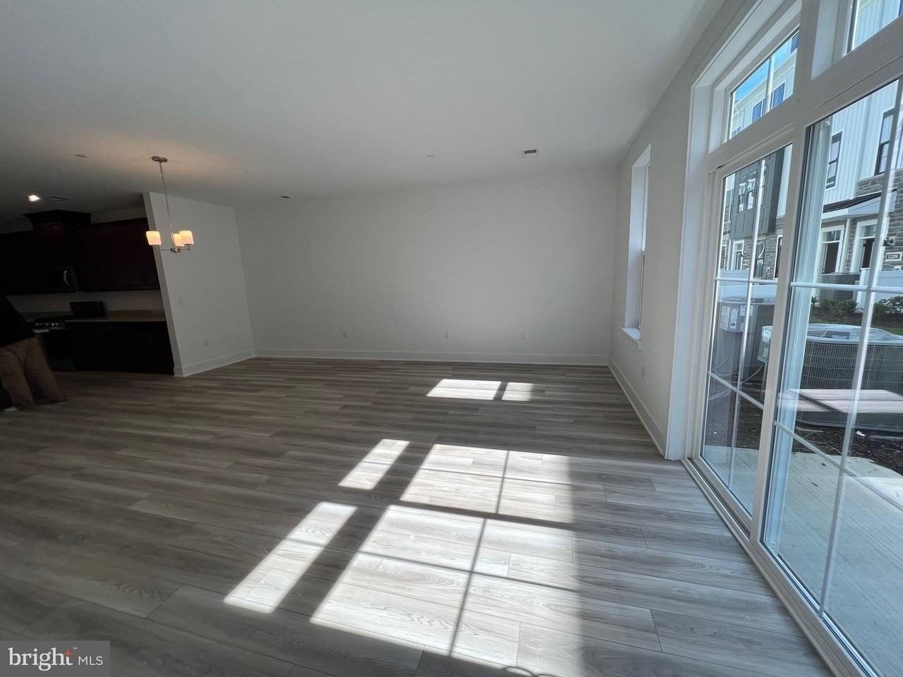 10106 Donatello Dr - Photo 5 of 18