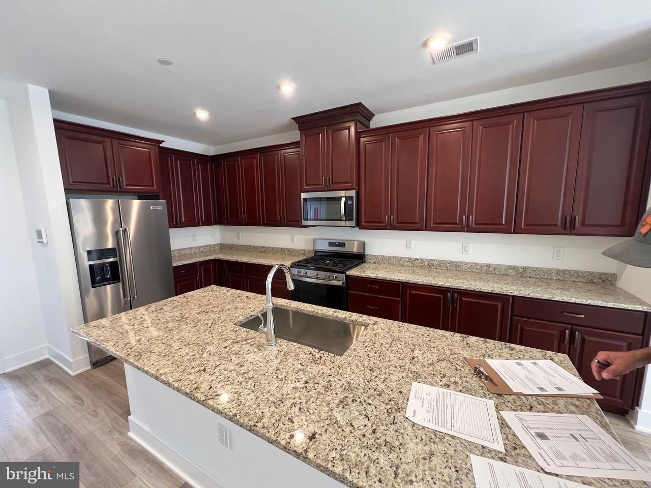 10106 Donatello Dr - Photo 7 of 18