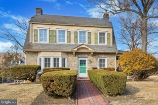 1329 Olive St - Photo 1 of 1