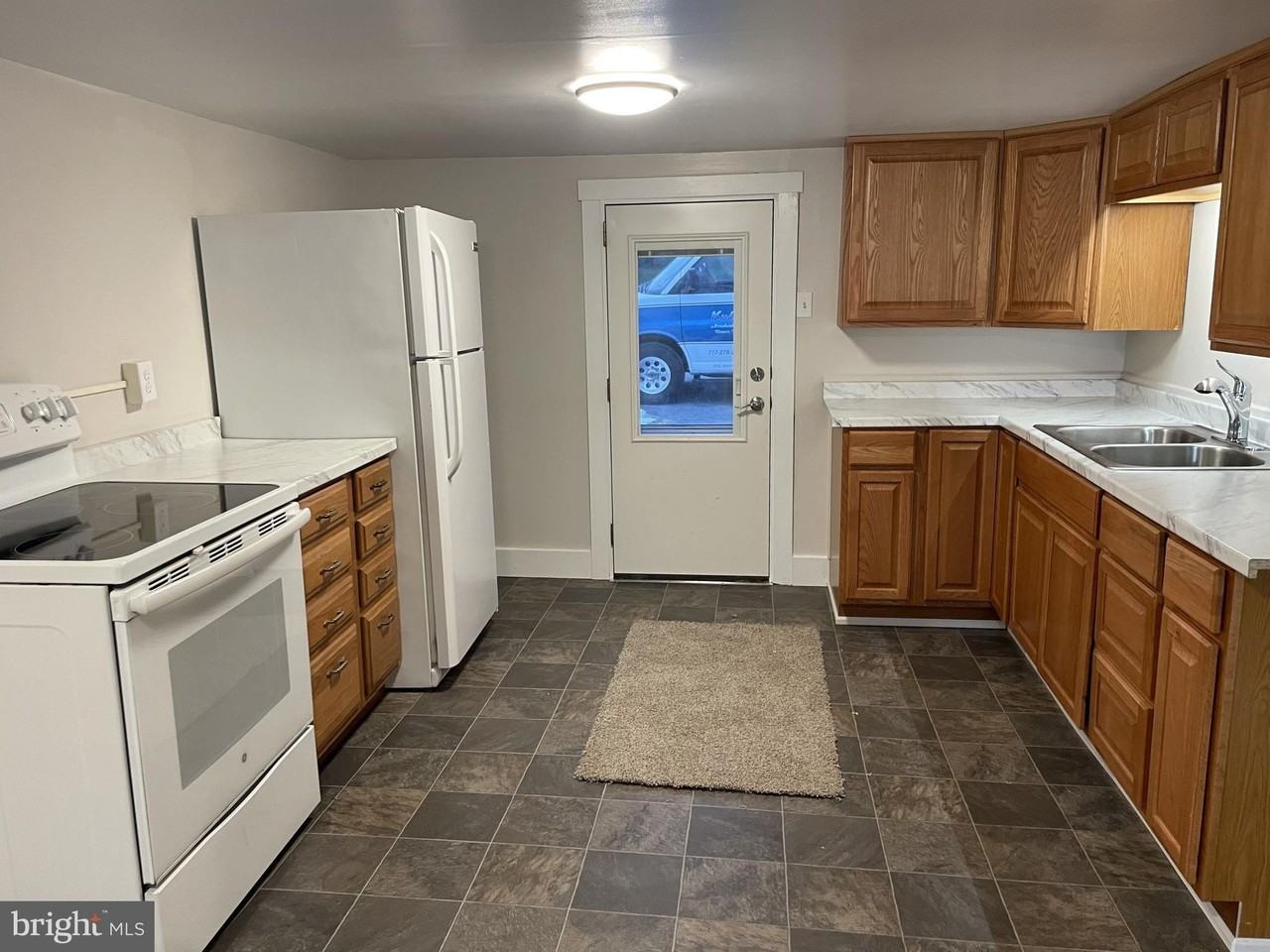 1300 Rawlinsville Rd - Photo 5 of 23