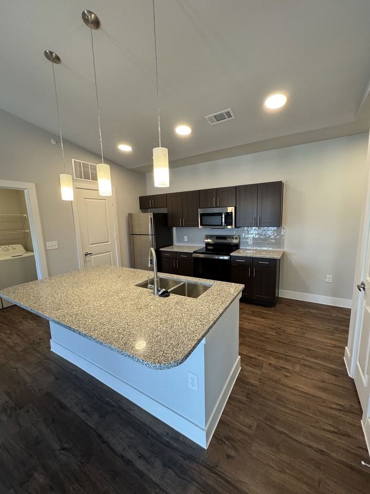 4485 Traders Rd #5107