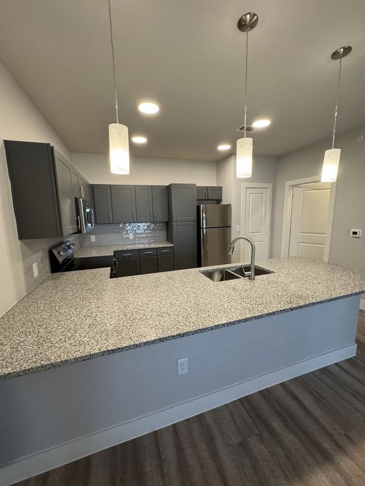 4485 Traders Rd #8106