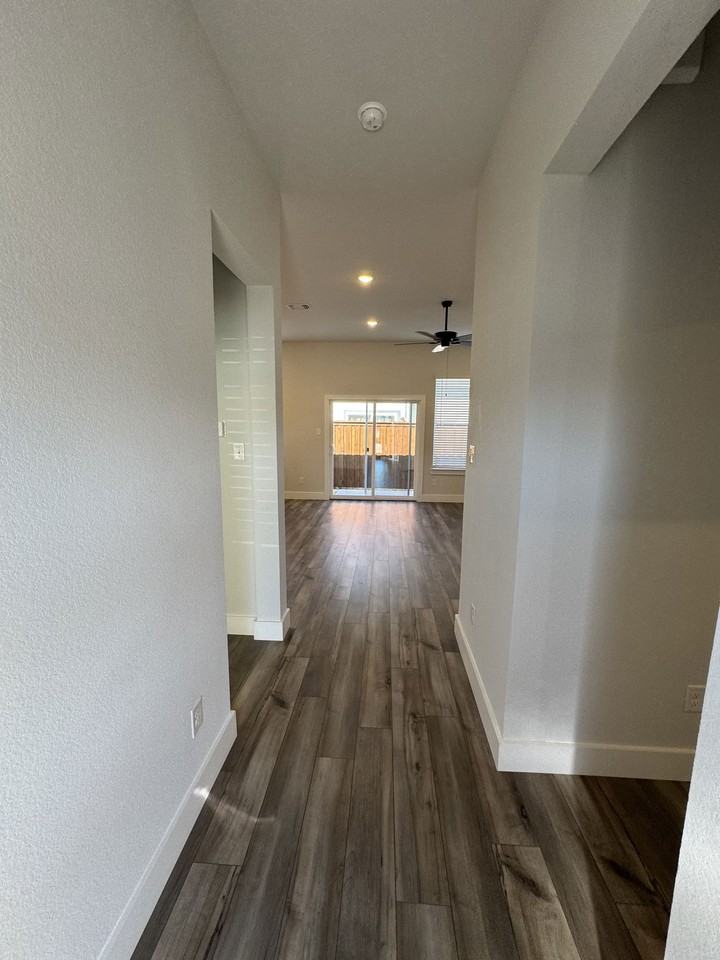 White St #817 - Photo 2 of 8