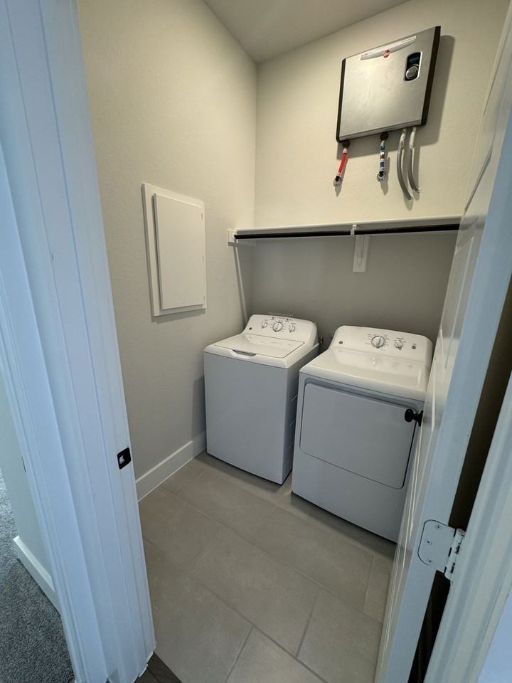 White St #817 - Photo 7 of 8