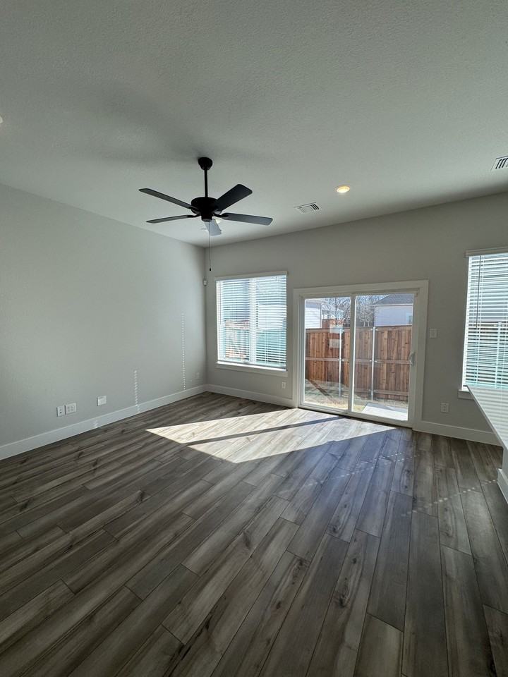 White St #816 - Photo 3 of 8