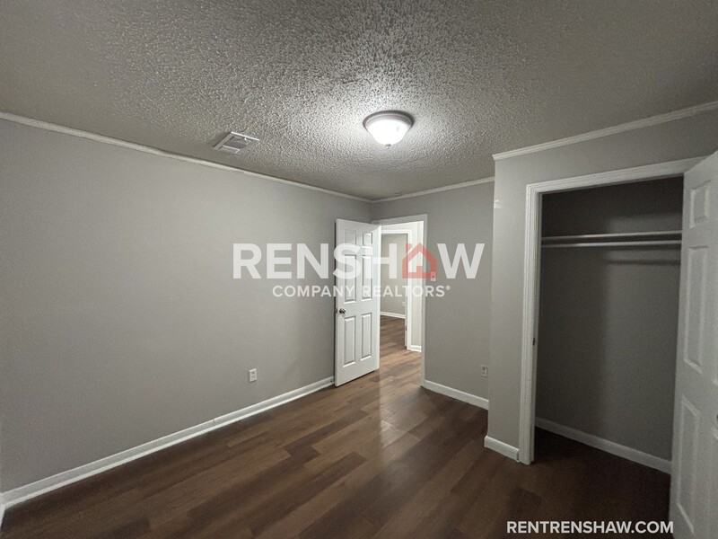 1242 Airways Blvd - Photo 7 of 14