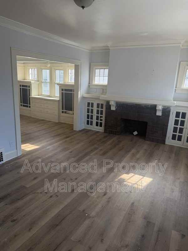 2542 N 50th St #2544 - Photo 2 of 6