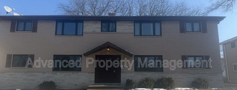 5750 N 91st St #4 - Photo 2 of 6