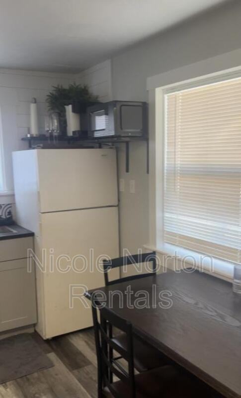 457 Wildwood Ave #6 - Photo 2 of 4