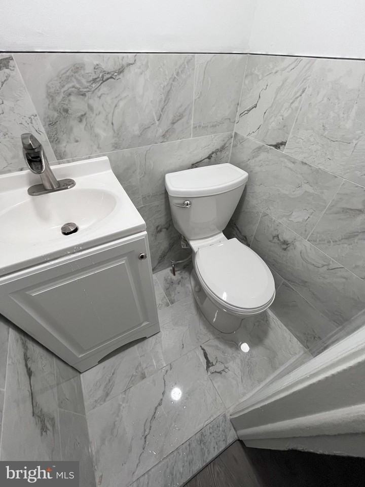 3008 N 25th St - Photo 6 of 13