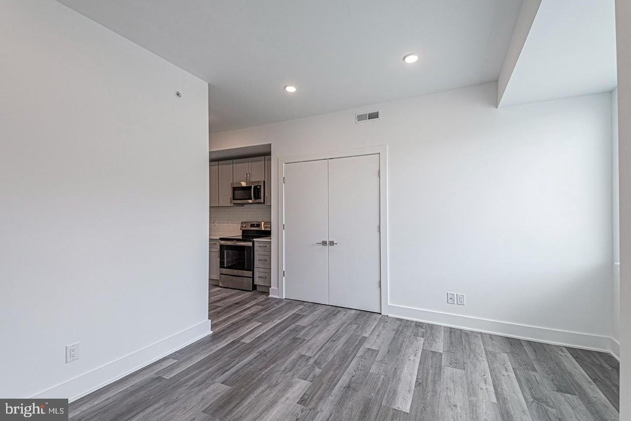 1245 Ridge Ave Apt 308 #308 - Photo 7 of 22