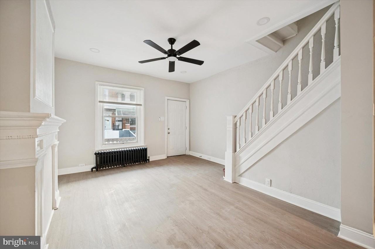 5517 Jane St - Photo 4 of 19