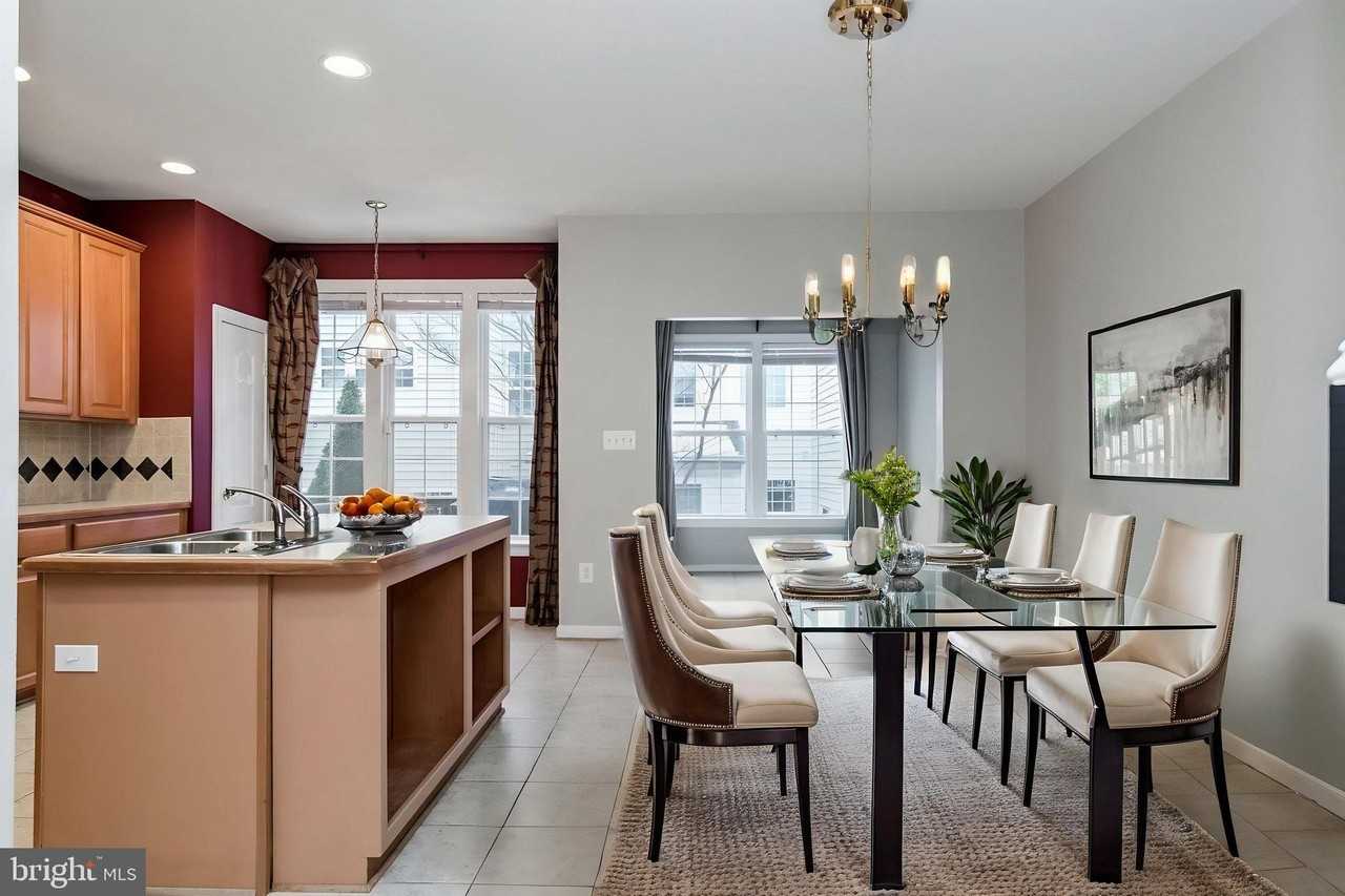 11545 Cavalier Landing Ct - Photo 5 of 17