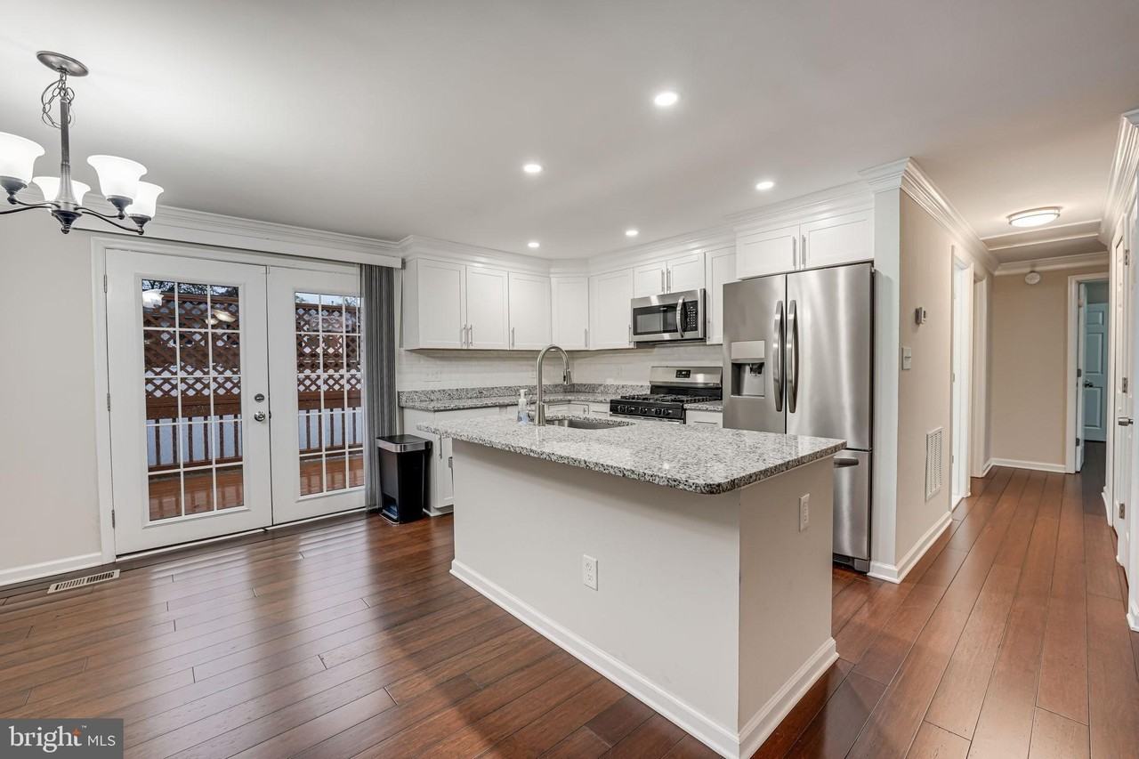 3206 SHAW Court - Photo 2 of 29