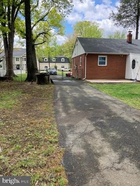 6438 Windham Ave - Photo 2 of 19