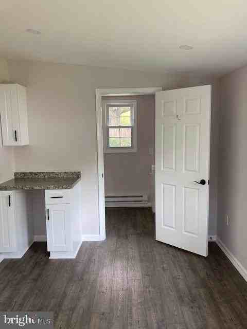 6438 Windham Ave - Photo 7 of 19
