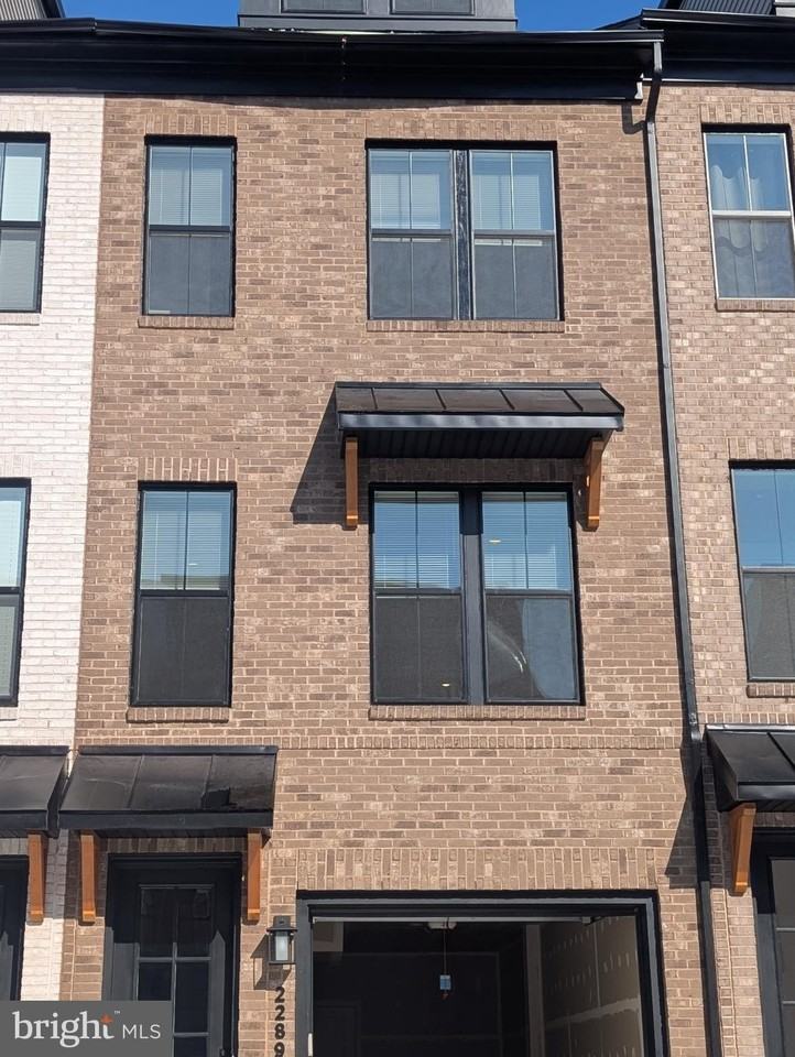 22892 Tawny Pine Sq - Photo 2 of 27