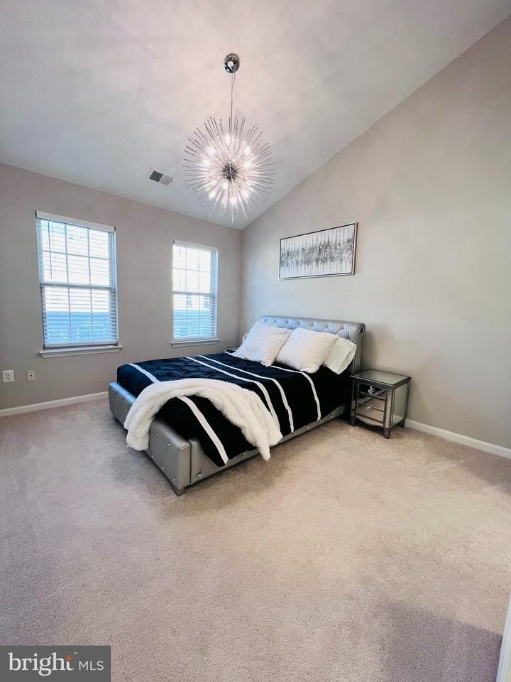 46375 Pryor Sq - Photo 7 of 7