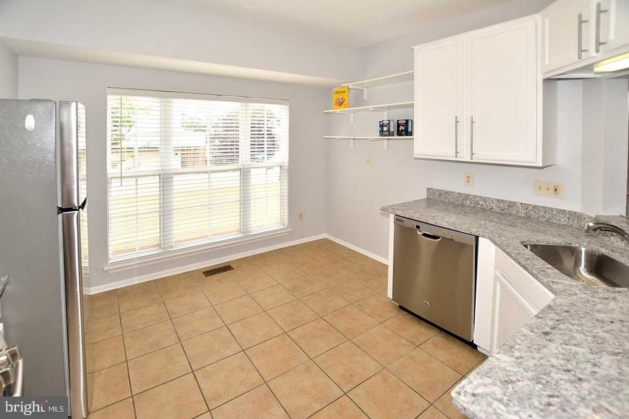 20428 Cool Fern Sq - Photo 7 of 19