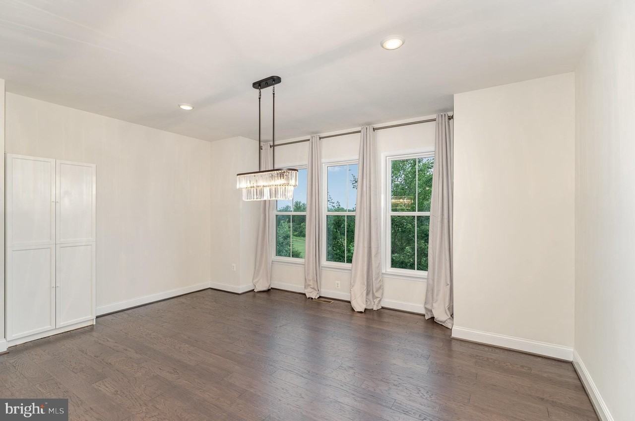 1729 Cottonwood Grove Rd - Photo 6 of 26