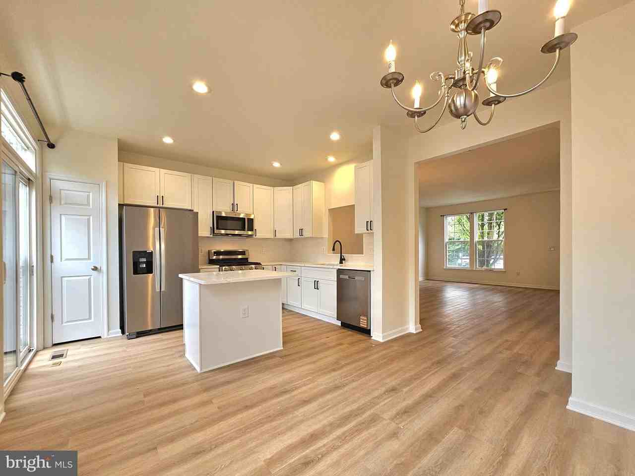 15330 Elizabeth Burbage Loop - Photo 7 of 28